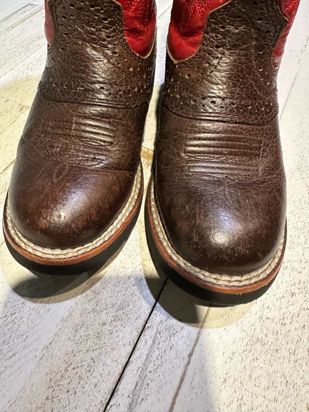 Brown Ariat Leather Western Cowboy Boots with Red Shaft-size kids 9 - Picture 3 of 6